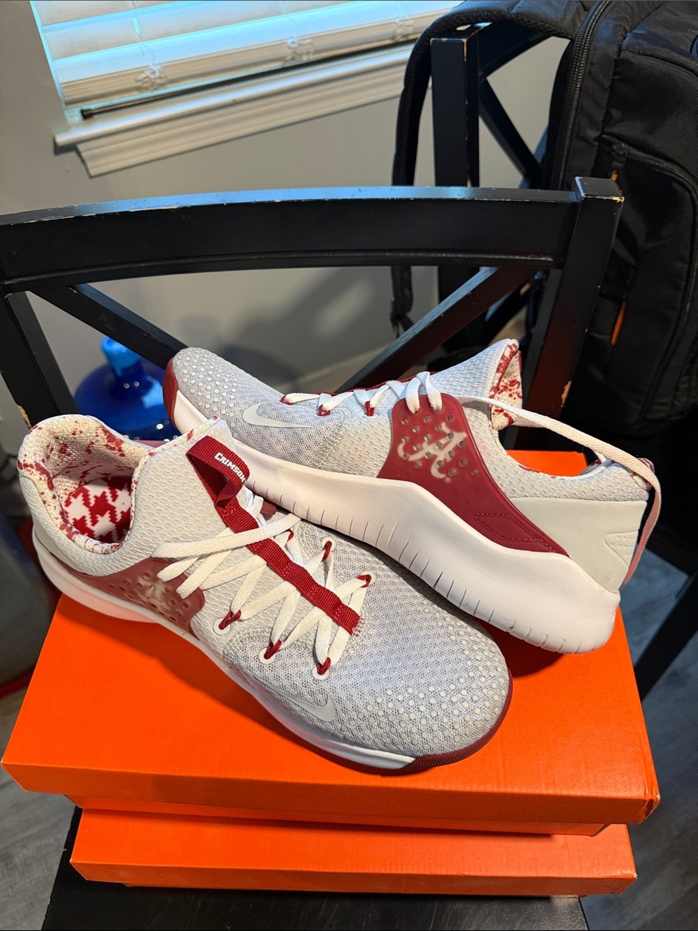 Nike Kids White and Red Lightweight Sneakers